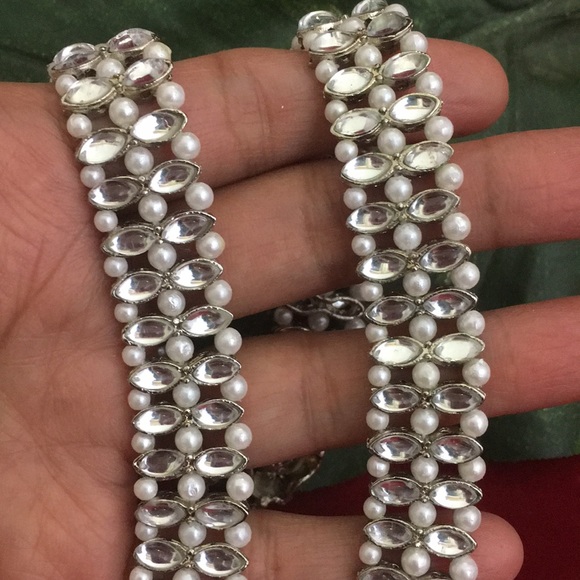 NWOT beautiful pair of anklets - Picture 2 of 8